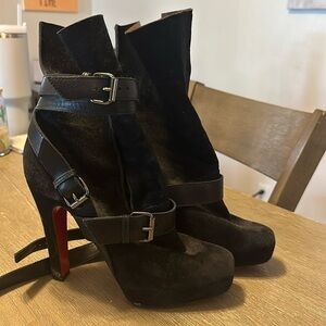 Women’s Christian Louis Vuitton black boots